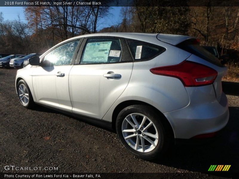 Ingot Silver / Charcoal Black 2018 Ford Focus SE Hatch