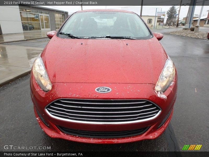 Hot Pepper Red / Charcoal Black 2019 Ford Fiesta SE Sedan