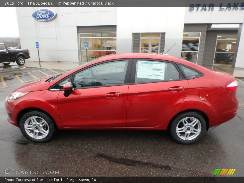 Hot Pepper Red / Charcoal Black 2019 Ford Fiesta SE Sedan