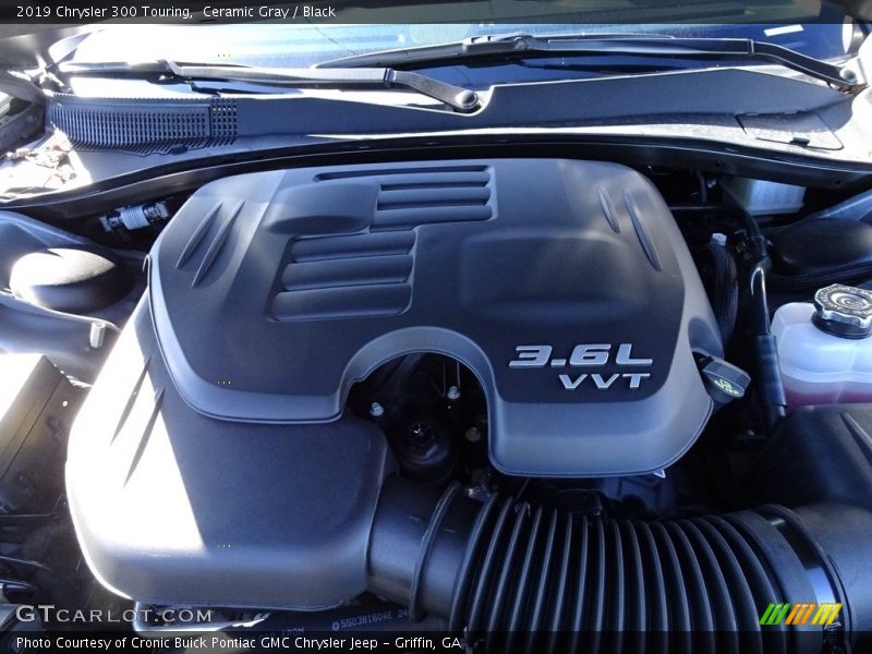 Ceramic Gray / Black 2019 Chrysler 300 Touring