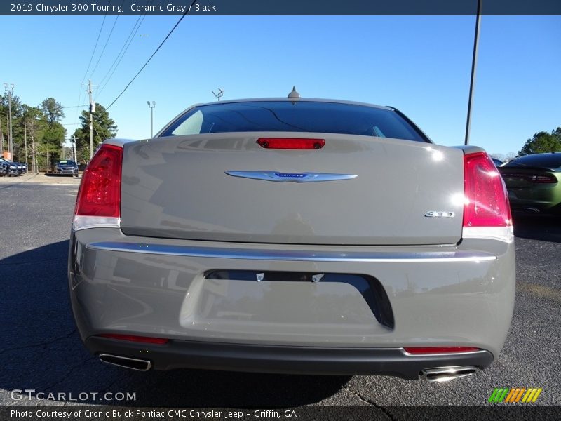 Ceramic Gray / Black 2019 Chrysler 300 Touring