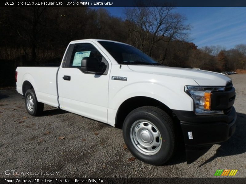 Front 3/4 View of 2019 F150 XL Regular Cab