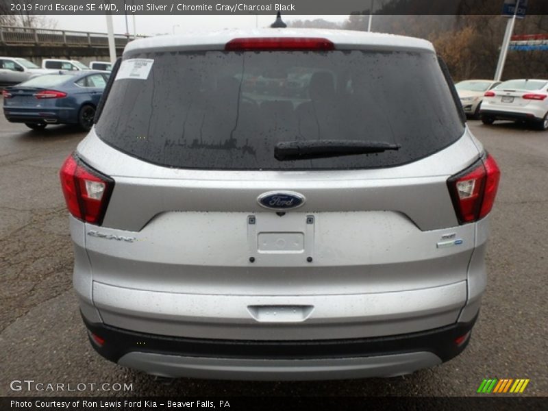 Ingot Silver / Chromite Gray/Charcoal Black 2019 Ford Escape SE 4WD