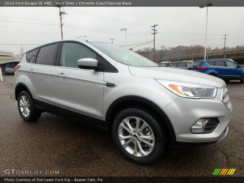 Ingot Silver / Chromite Gray/Charcoal Black 2019 Ford Escape SE 4WD