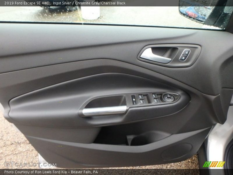 Ingot Silver / Chromite Gray/Charcoal Black 2019 Ford Escape SE 4WD