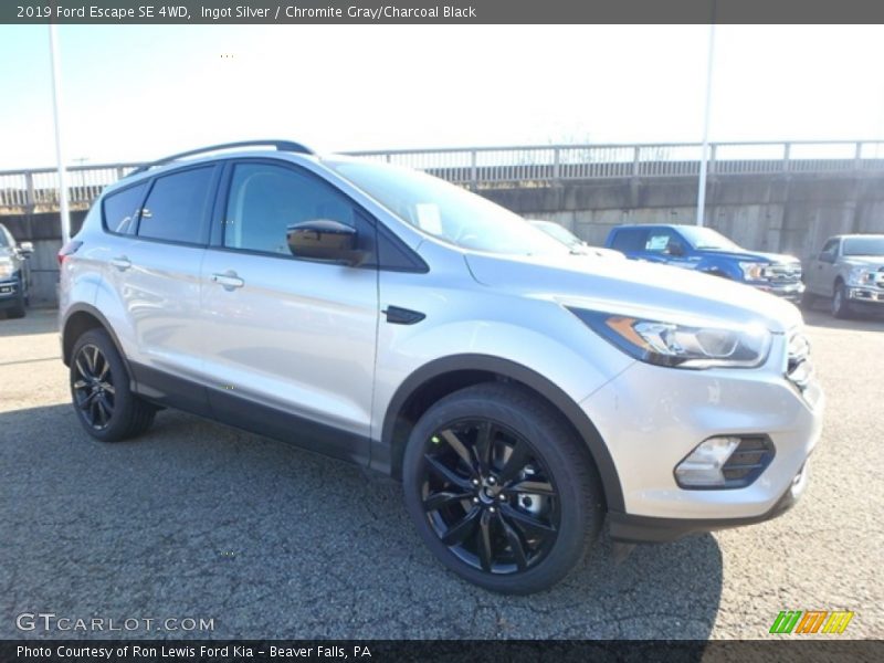 Ingot Silver / Chromite Gray/Charcoal Black 2019 Ford Escape SE 4WD