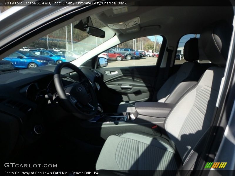 Ingot Silver / Chromite Gray/Charcoal Black 2019 Ford Escape SE 4WD