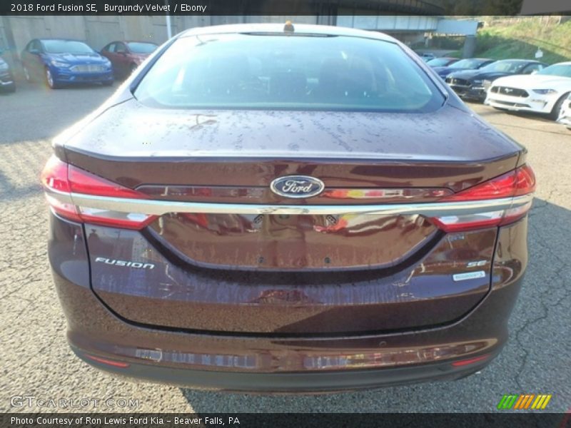 Burgundy Velvet / Ebony 2018 Ford Fusion SE