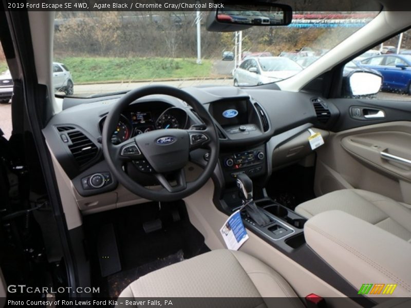 Agate Black / Chromite Gray/Charcoal Black 2019 Ford Escape SE 4WD