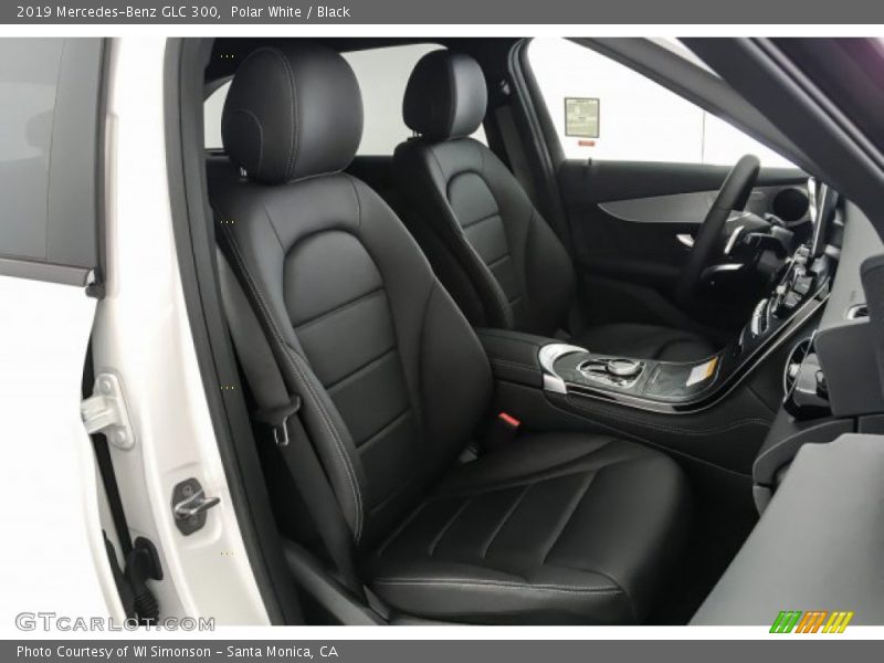 Polar White / Black 2019 Mercedes-Benz GLC 300