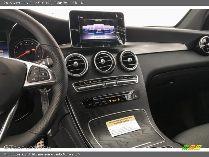 Polar White / Black 2019 Mercedes-Benz GLC 300