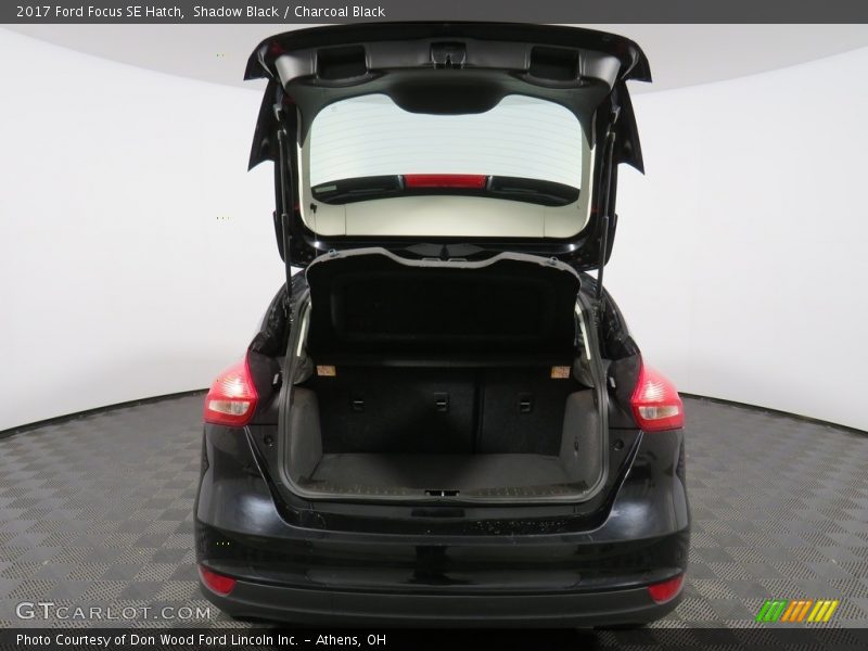 Shadow Black / Charcoal Black 2017 Ford Focus SE Hatch