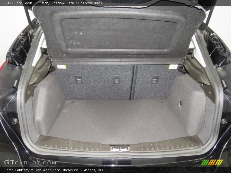 Shadow Black / Charcoal Black 2017 Ford Focus SE Hatch