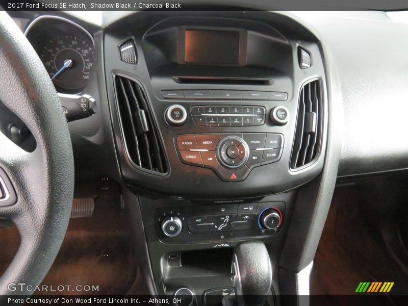 Shadow Black / Charcoal Black 2017 Ford Focus SE Hatch
