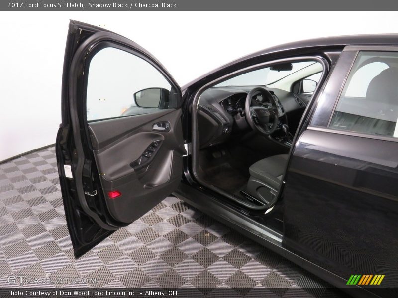 Shadow Black / Charcoal Black 2017 Ford Focus SE Hatch