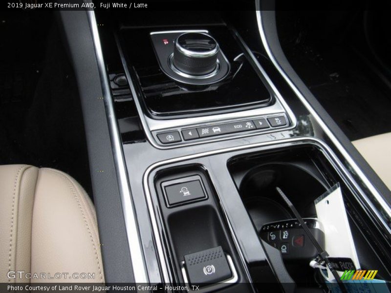 Controls of 2019 XE Premium AWD