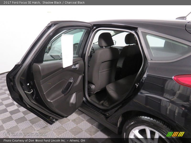 Shadow Black / Charcoal Black 2017 Ford Focus SE Hatch