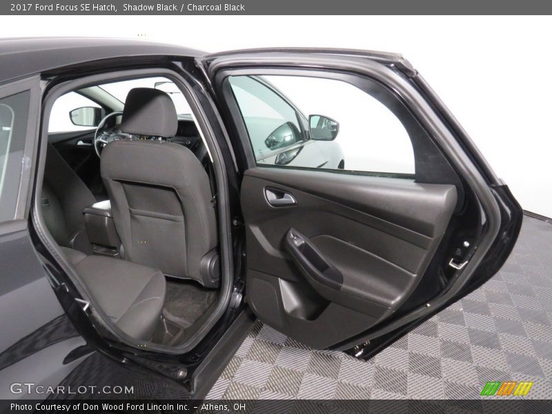 Shadow Black / Charcoal Black 2017 Ford Focus SE Hatch