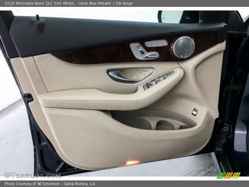 Lunar Blue Metallic / Silk Beige 2016 Mercedes-Benz GLC 300 4Matic