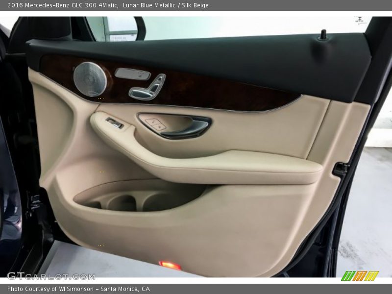 Lunar Blue Metallic / Silk Beige 2016 Mercedes-Benz GLC 300 4Matic