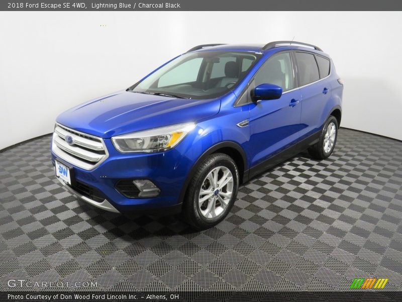 Lightning Blue / Charcoal Black 2018 Ford Escape SE 4WD