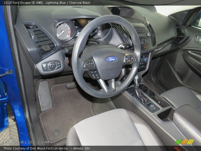 Lightning Blue / Charcoal Black 2018 Ford Escape SE 4WD