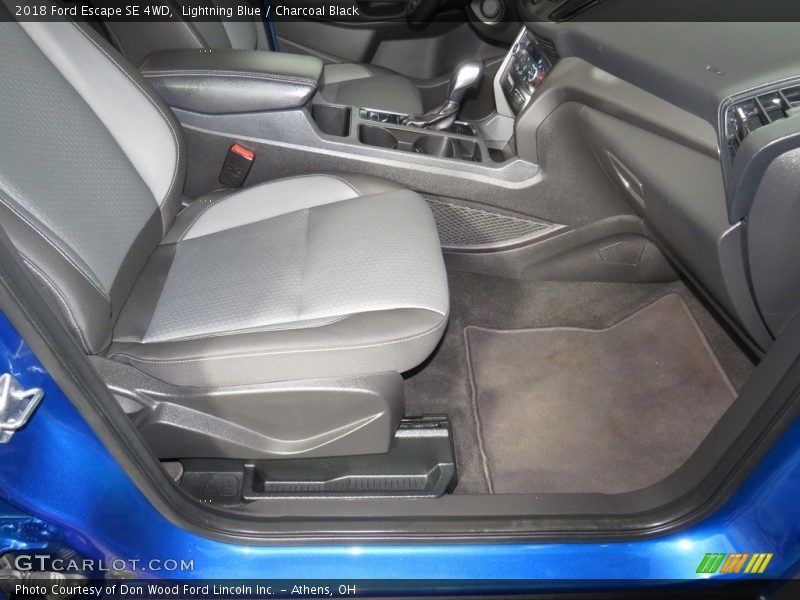 Lightning Blue / Charcoal Black 2018 Ford Escape SE 4WD