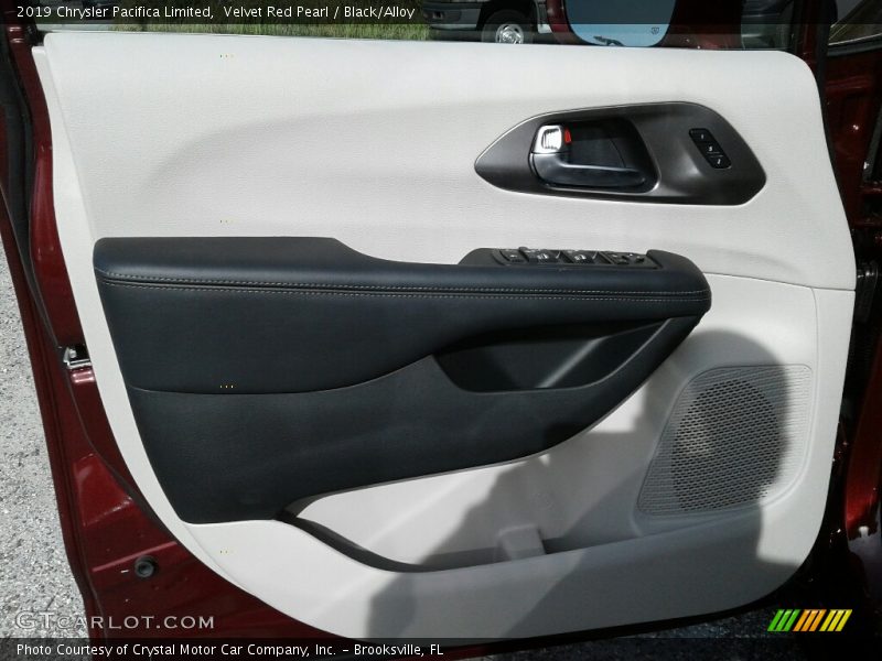 Velvet Red Pearl / Black/Alloy 2019 Chrysler Pacifica Limited