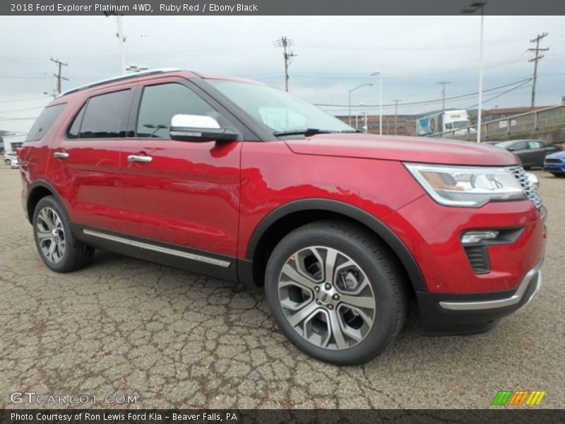 Front 3/4 View of 2018 Explorer Platinum 4WD