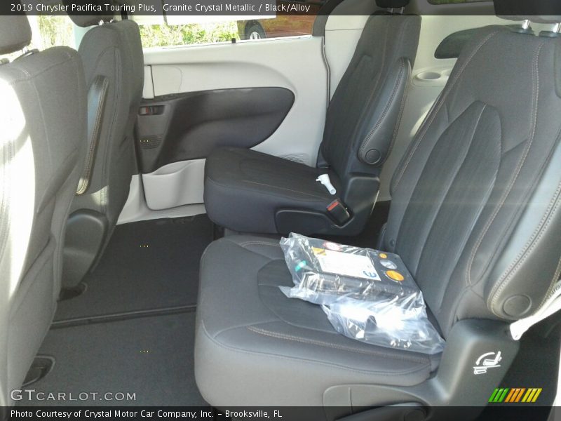 Granite Crystal Metallic / Black/Alloy 2019 Chrysler Pacifica Touring Plus