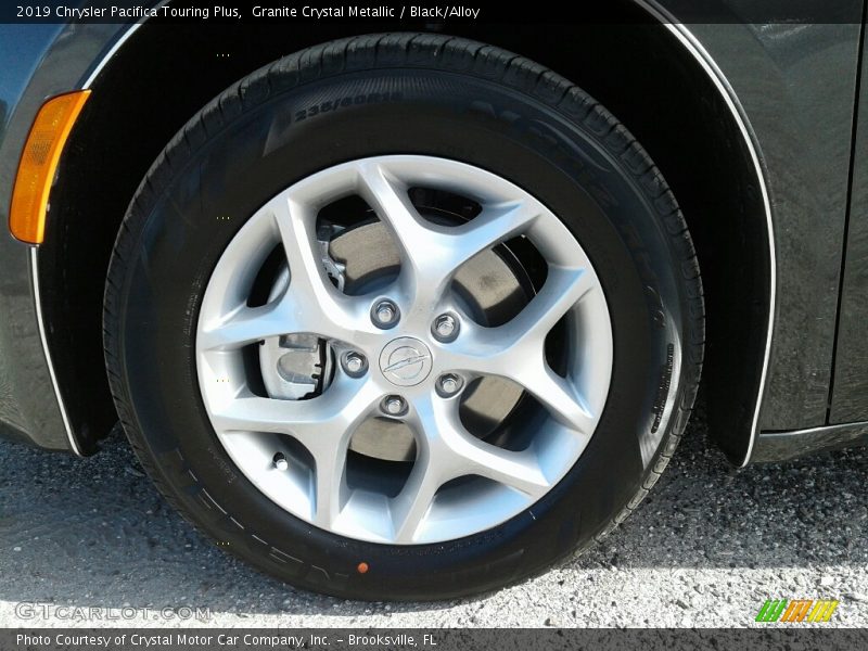 Granite Crystal Metallic / Black/Alloy 2019 Chrysler Pacifica Touring Plus
