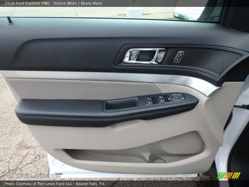 Oxford White / Ebony Black 2018 Ford Explorer FWD