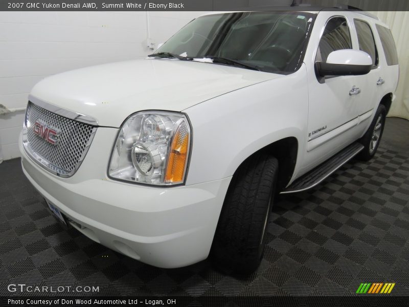 Summit White / Ebony Black 2007 GMC Yukon Denali AWD