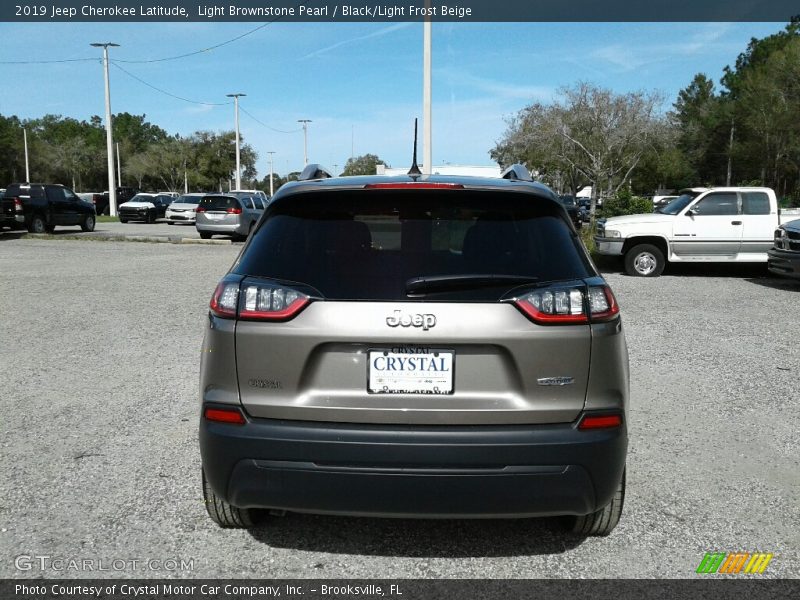 Light Brownstone Pearl / Black/Light Frost Beige 2019 Jeep Cherokee Latitude