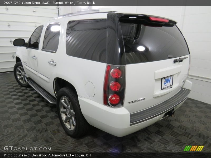 Summit White / Ebony Black 2007 GMC Yukon Denali AWD