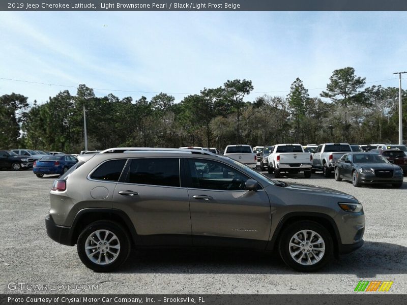 Light Brownstone Pearl / Black/Light Frost Beige 2019 Jeep Cherokee Latitude