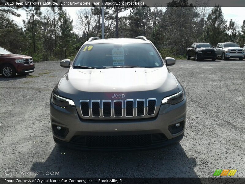 Light Brownstone Pearl / Black/Light Frost Beige 2019 Jeep Cherokee Latitude