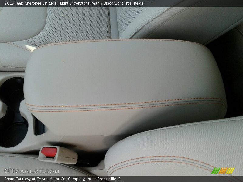 Light Brownstone Pearl / Black/Light Frost Beige 2019 Jeep Cherokee Latitude