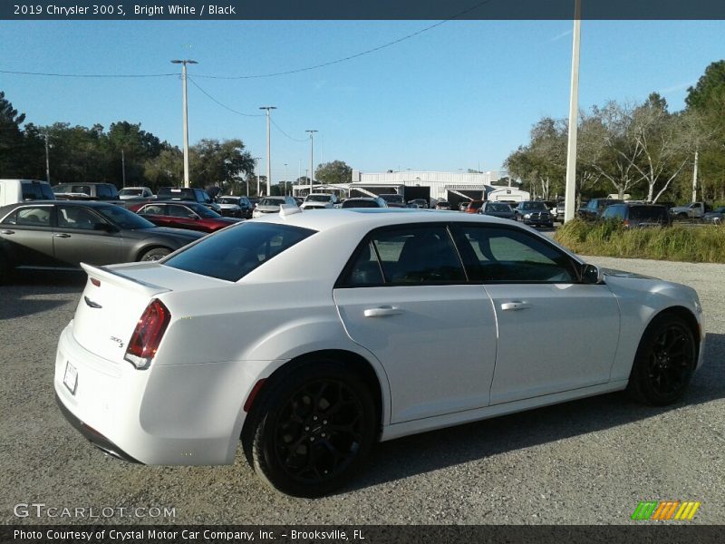 Bright White / Black 2019 Chrysler 300 S