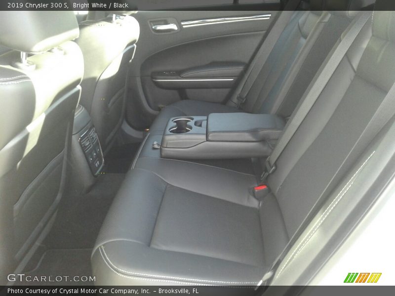 Bright White / Black 2019 Chrysler 300 S