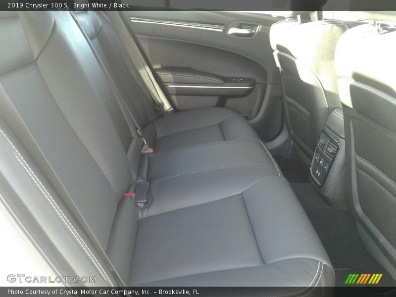 Bright White / Black 2019 Chrysler 300 S