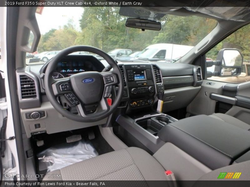  2019 F350 Super Duty XLT Crew Cab 4x4 Earth Gray Interior