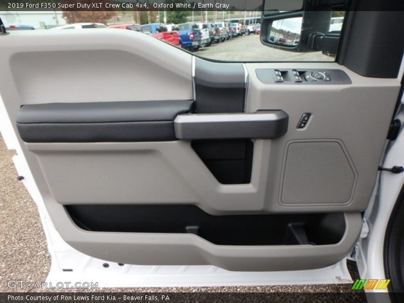 Oxford White / Earth Gray 2019 Ford F350 Super Duty XLT Crew Cab 4x4