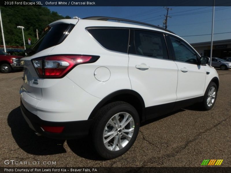 Oxford White / Charcoal Black 2018 Ford Escape SEL