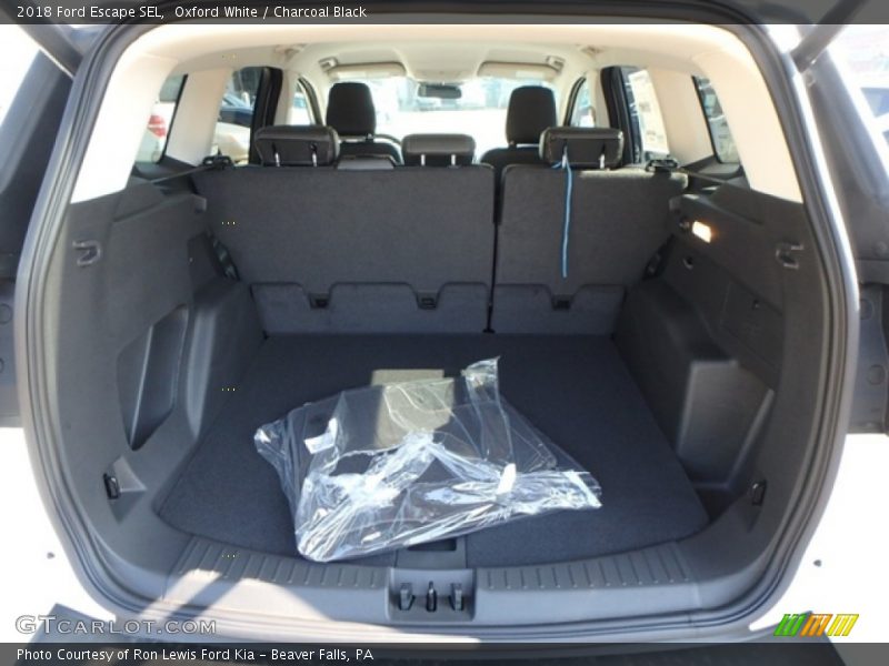 Oxford White / Charcoal Black 2018 Ford Escape SEL