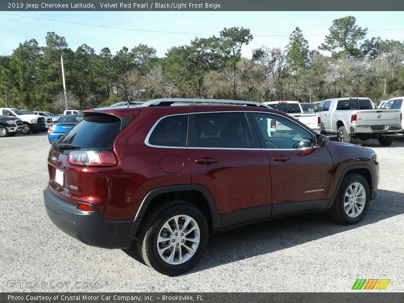 Velvet Red Pearl / Black/Light Frost Beige 2019 Jeep Cherokee Latitude