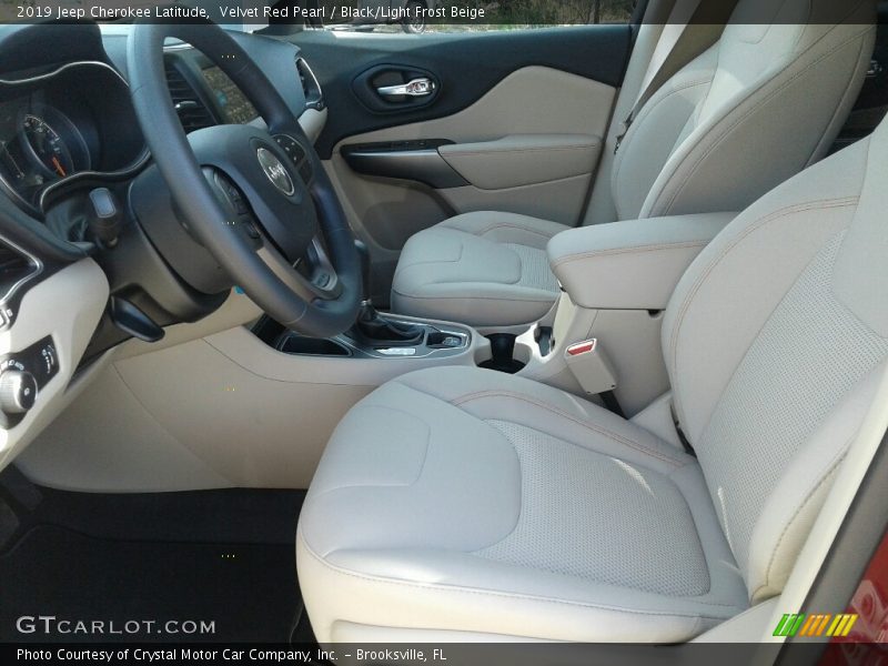 Velvet Red Pearl / Black/Light Frost Beige 2019 Jeep Cherokee Latitude