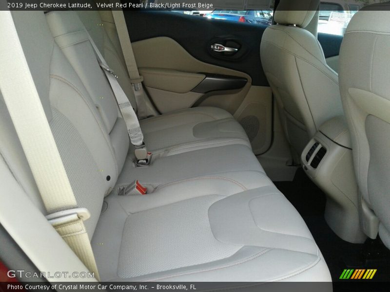 Velvet Red Pearl / Black/Light Frost Beige 2019 Jeep Cherokee Latitude