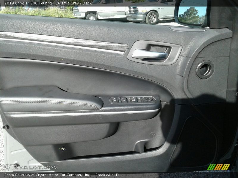 Ceramic Gray / Black 2019 Chrysler 300 Touring