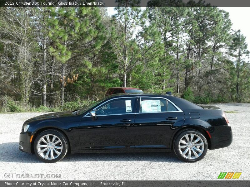 Gloss Black / Linen/Black 2019 Chrysler 300 Touring